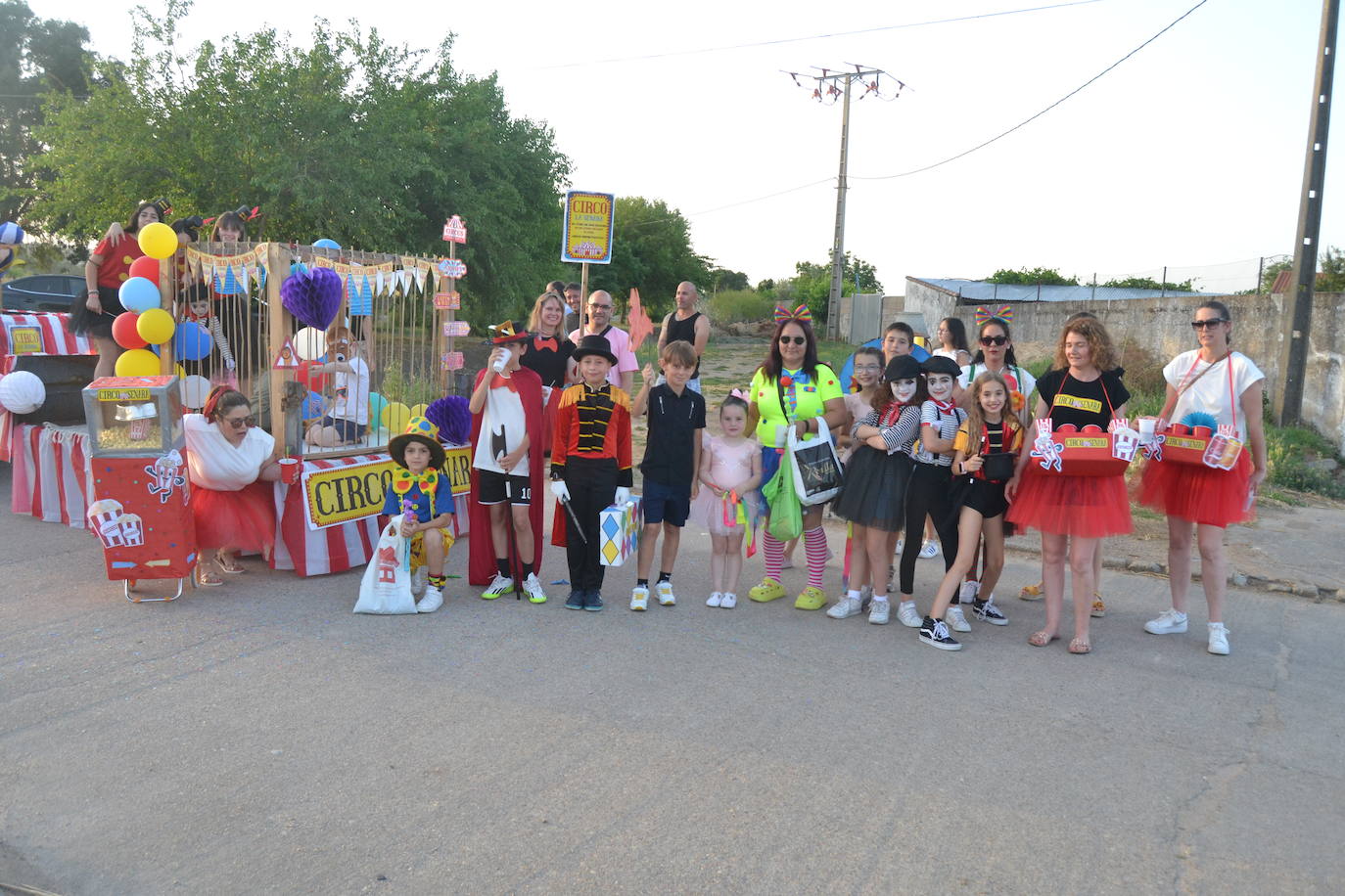 Creatividad y brillantes en el desfile de El Cubo de Don Sancho
