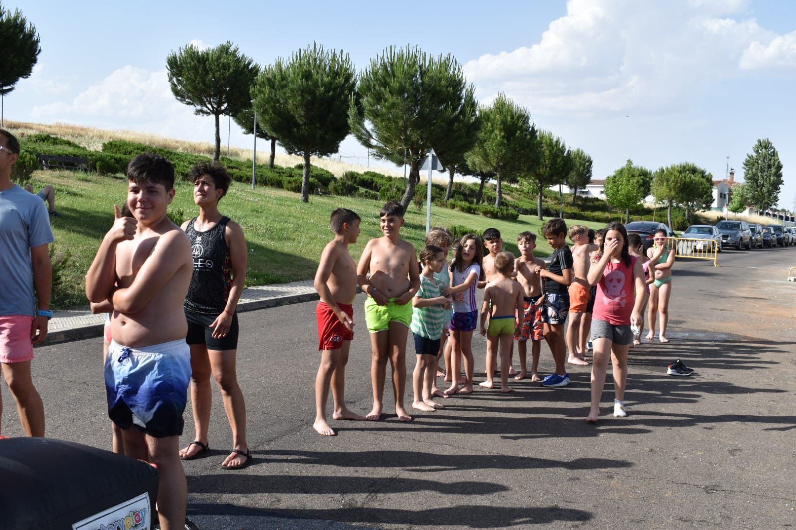 Explosión de color en el inicio del Corpus de Aldeatejada