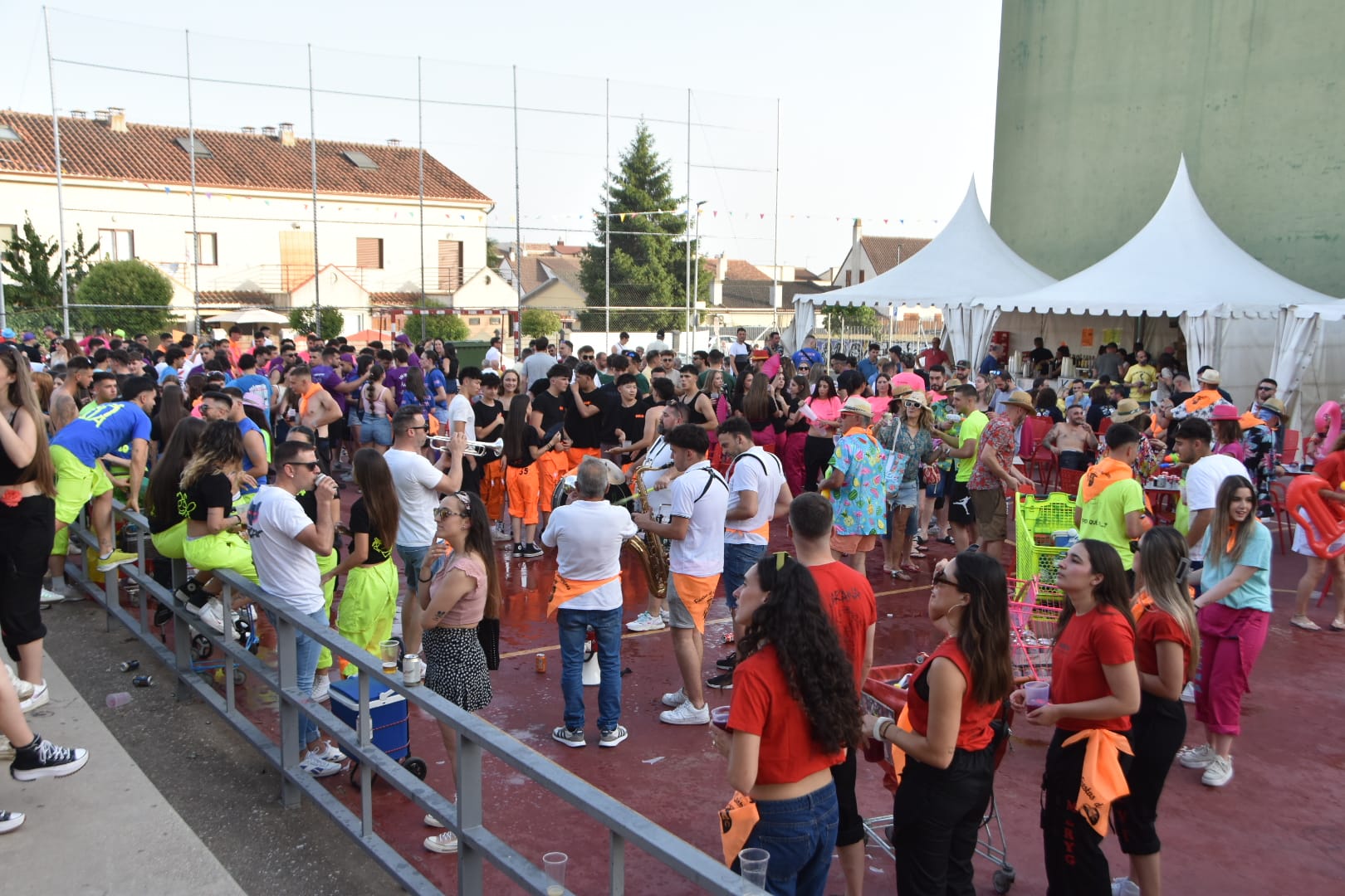 El alma festiva de Cabrerizos despierta con color y tradición