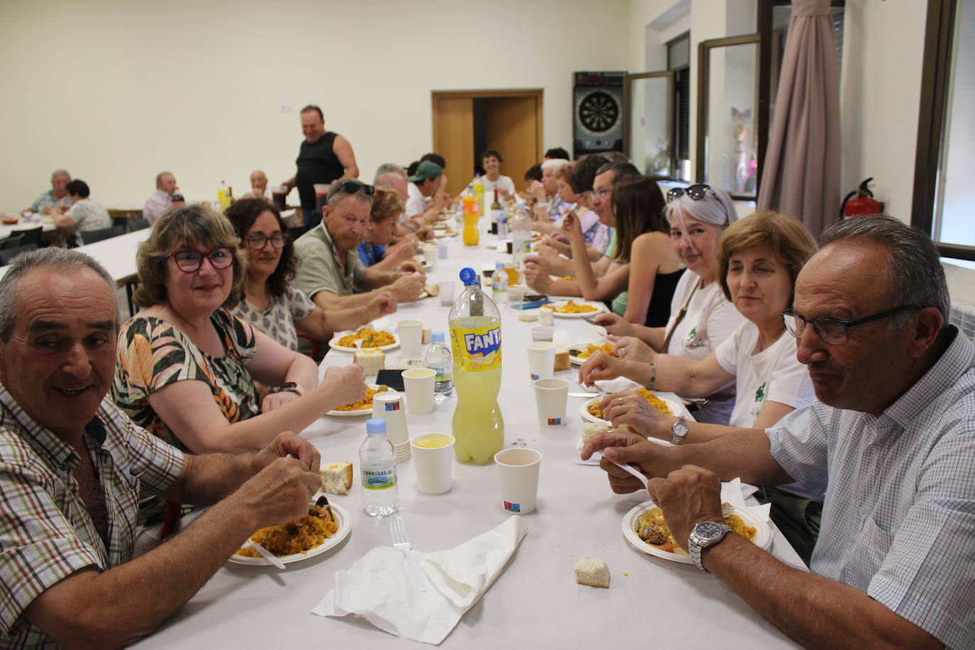 30 kilos de arroz y toneladas de felicidad en el adiós del Corpus de Sepulcro Hilario