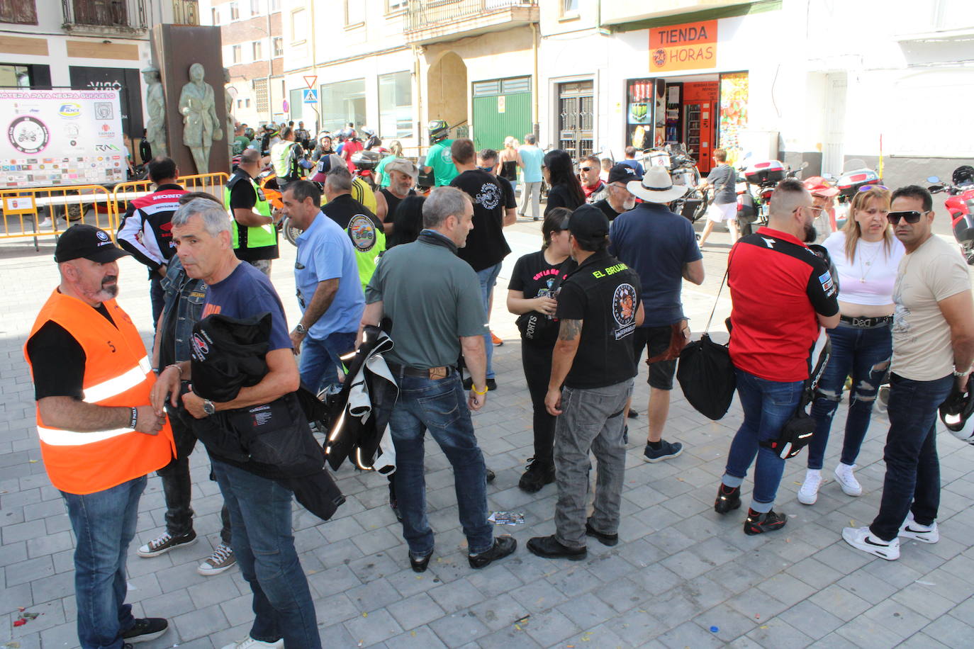Las motos se dejan oír en Guijuelo