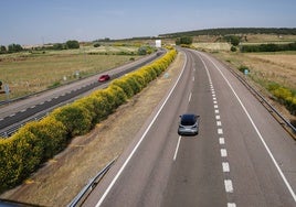 Vehículos circulando por la A-62 a su paso por Salamanca.