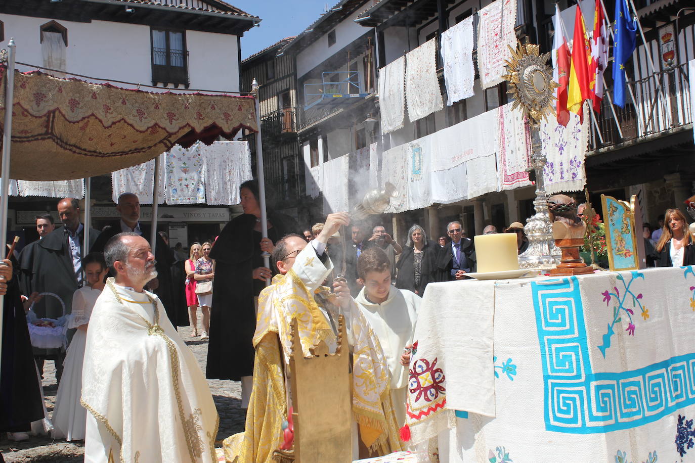 La Alberca exhibe toda su belleza en el Corpus Christi