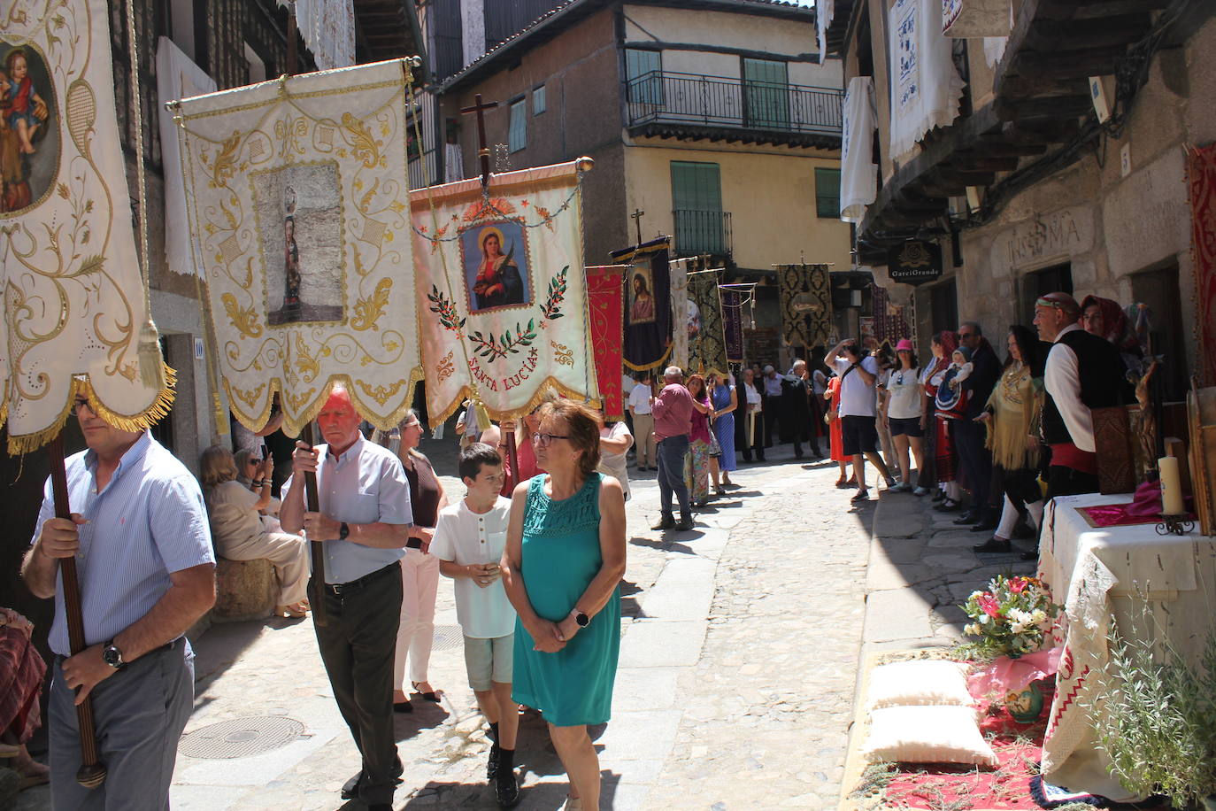 La Alberca exhibe toda su belleza en el Corpus Christi