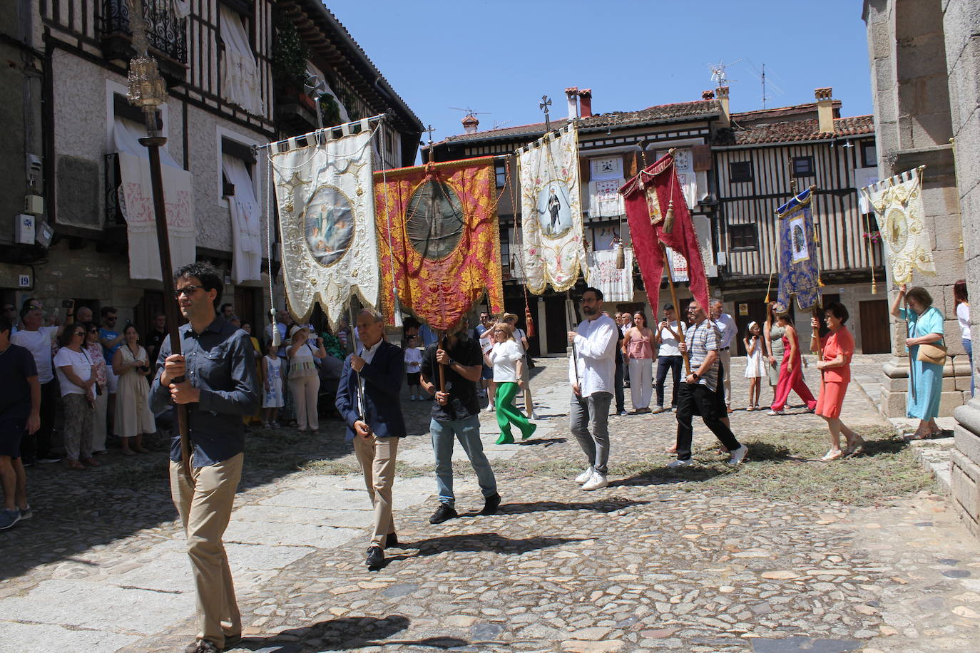 La Alberca exhibe toda su belleza en el Corpus Christi