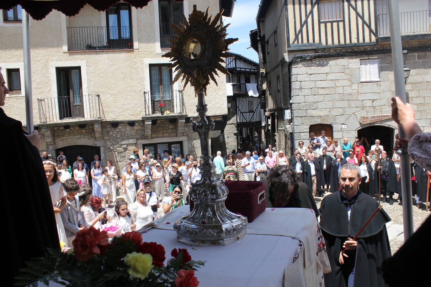 La Alberca exhibe toda su belleza en el Corpus Christi
