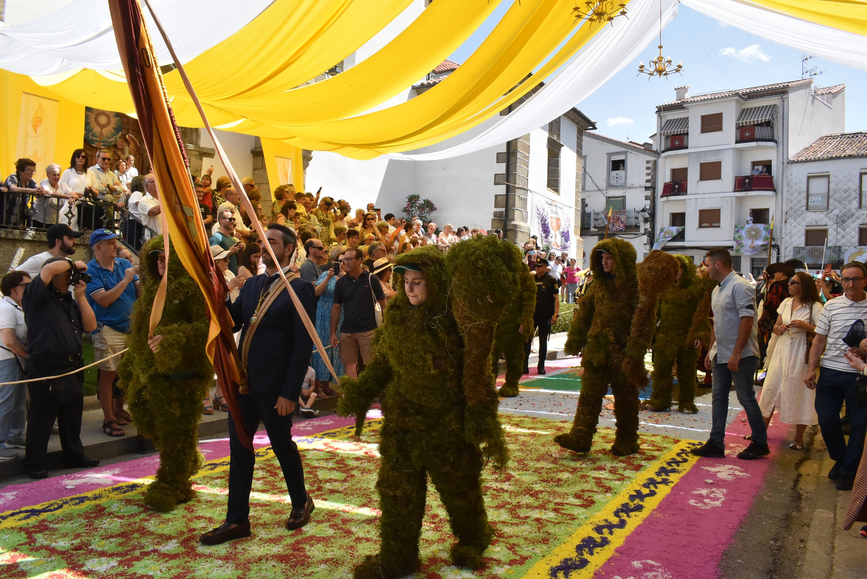 Los Hombres de Musgo en Béjar: una experiencia para repetir a pesar del calor