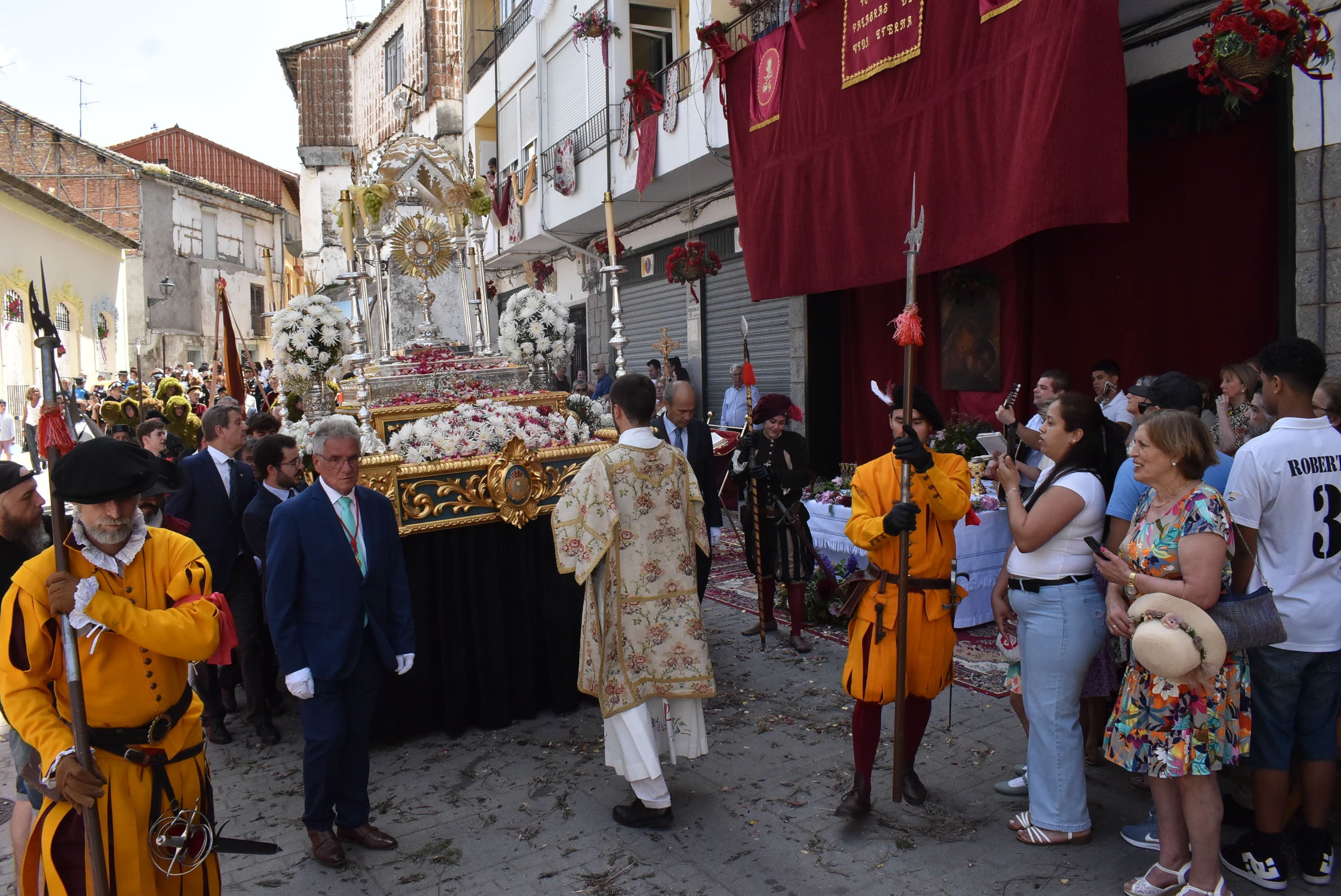 Béjar cumple un año más con la procesión del Corpus Christi como Fiesta de Interés Turístico Internacional