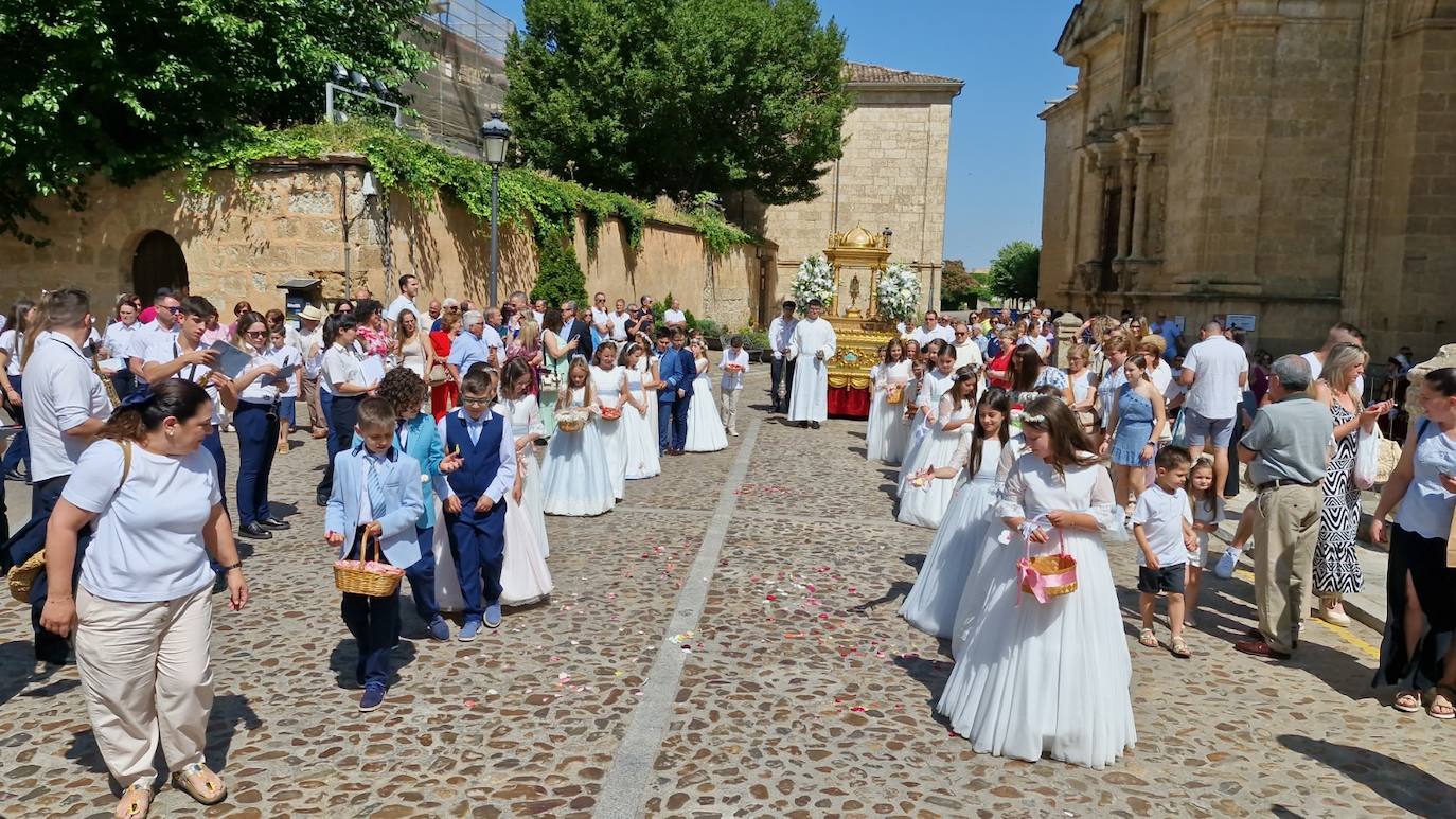 Ciudad Rodrigo arropa al Santísimo Sacramento