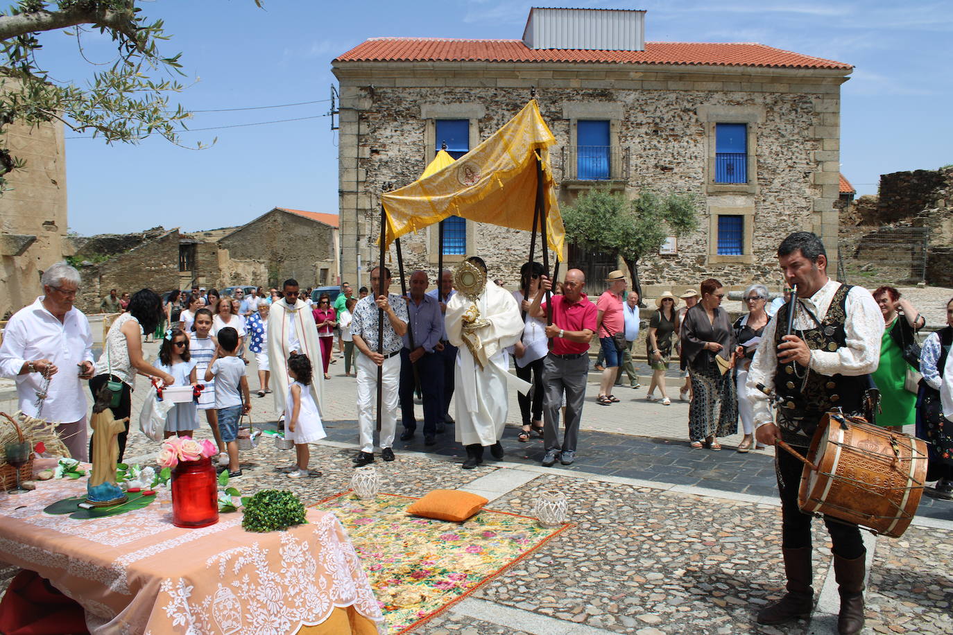 Solemne celebración de la Octava del Corpus en Salvatierra de Tormes