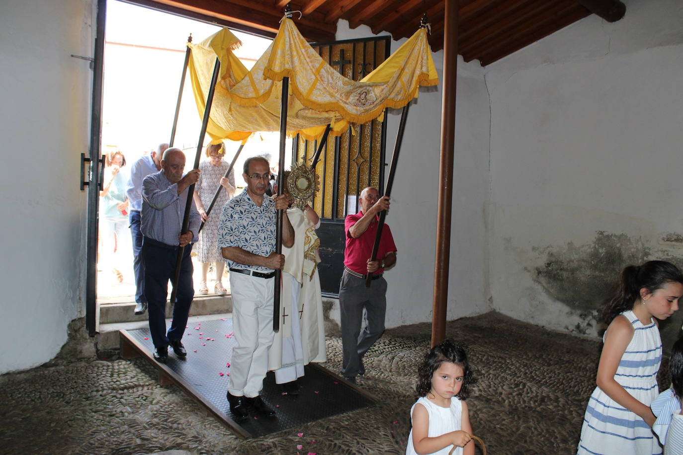 Solemne celebración de la Octava del Corpus en Salvatierra de Tormes