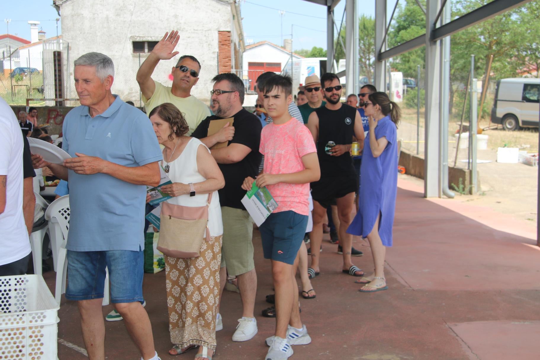 Monterrubio de la Sierra, unido en torno a la paella festiva