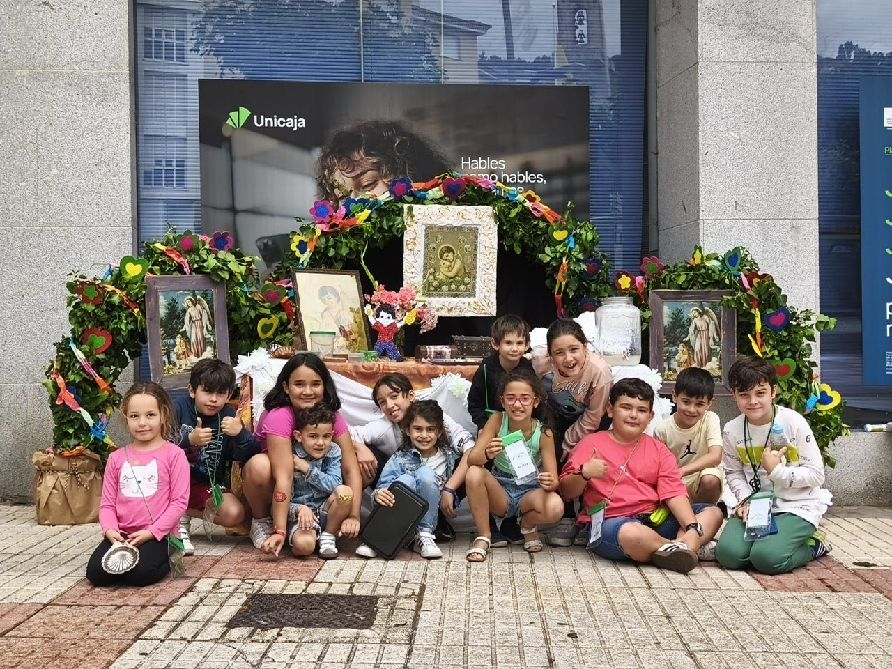 Béjar reta al mal tiempo y revive la tradición de los Arcos de San Juanito
