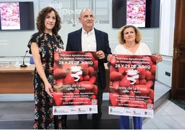Pilar Sánchez, José Martín y Nieves García en la presentación de la Fiesta de la Fresa de Linares de Riofrío