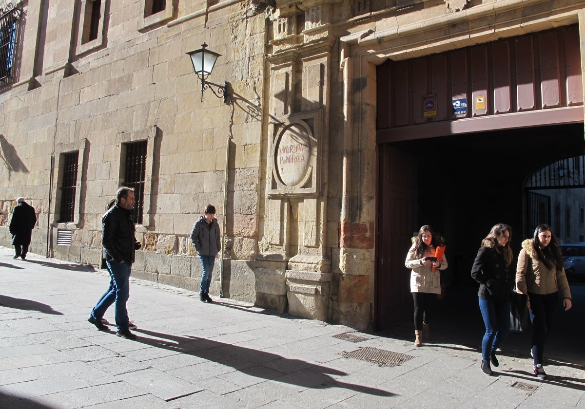 La Universidad Pontificia de Salamanca.
