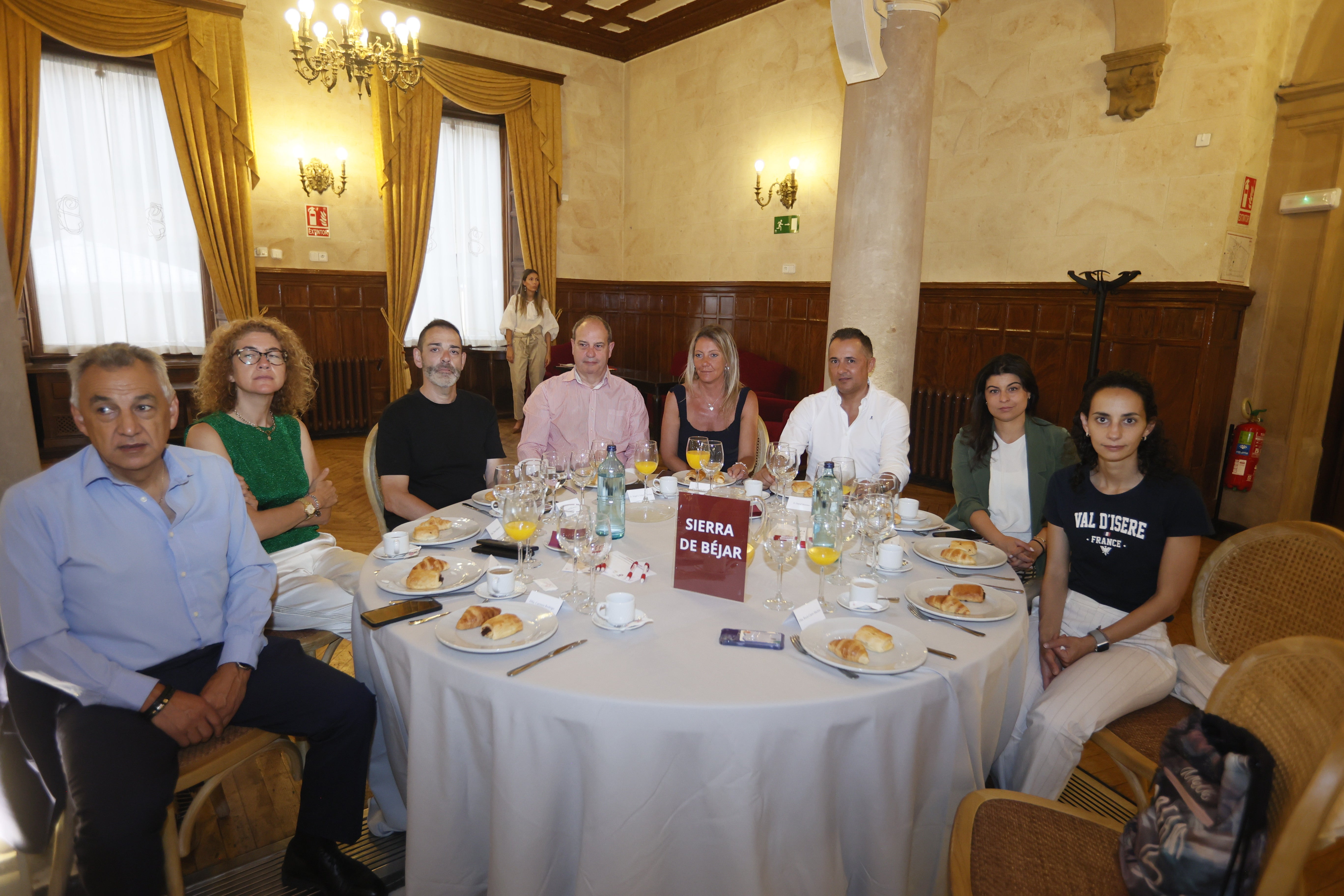 Santos Sánchez y Teresa Malmierca (Iberaval), Luis Hernández (Joyería Terrones), Ángel J. López (Congelados José López), Marta Silva (LA GACETA), David Moreno (Prosisa Lab), Laura Charro (Grupo Ediesa) y Rocío Carro (Sensei Multimedia).