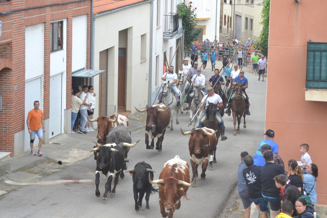 Brillante cierre de San Juan en Hinojosa de Duero
