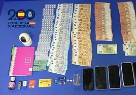 Imagen del material incautado durante la operación.