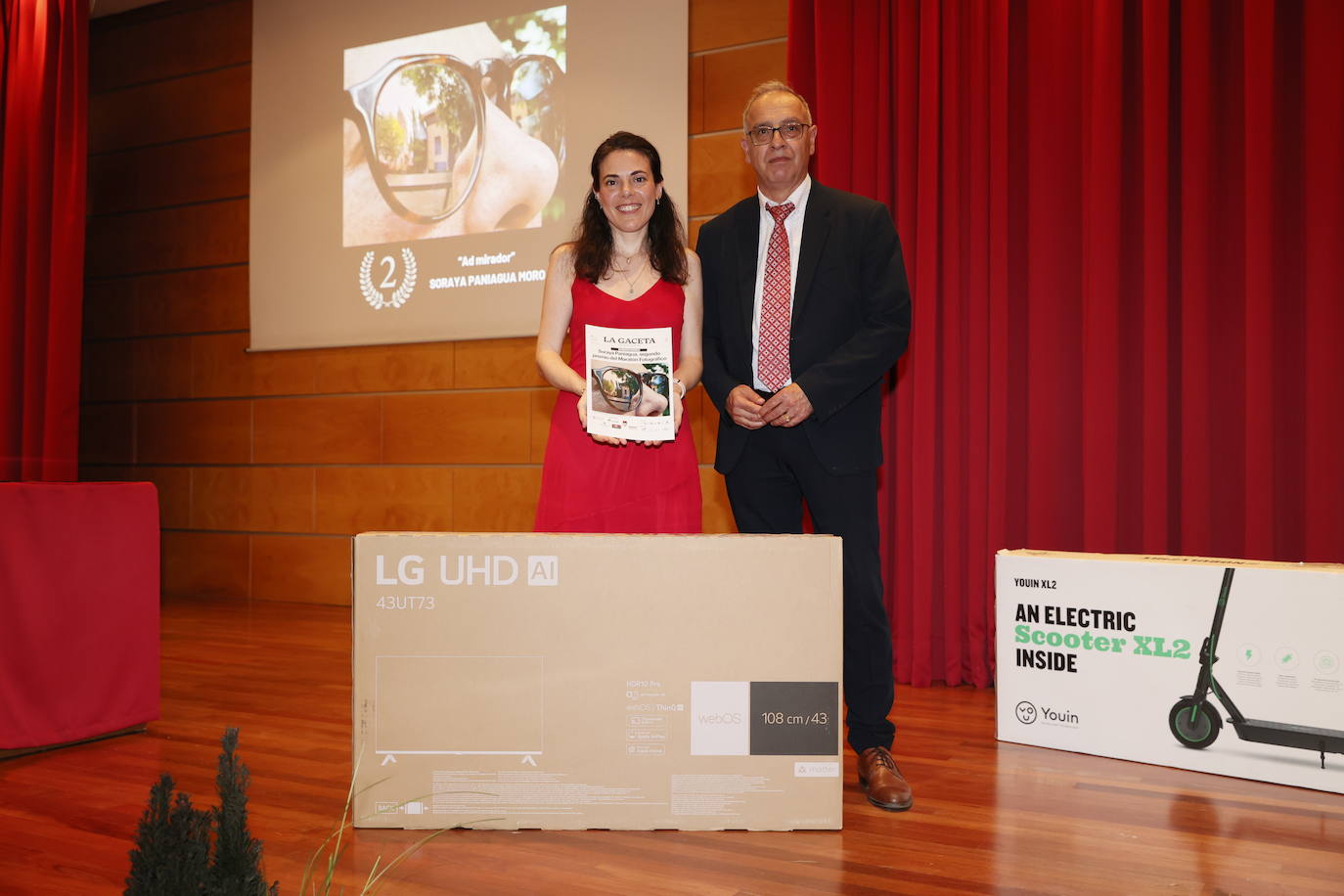 Soraya Paniagua logró el segundo puesto en esta edición del prestigioso certamen fotográfico. Fue premiada con un televisor LG de 43 pulgadas que le entregó el director de LA GACETA, Julián Ballestero.
