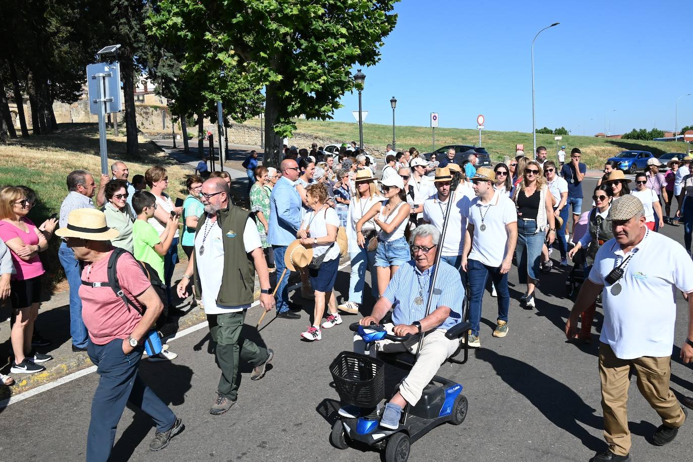 La peregrinos de Ciudad Rodrigo ponen rumbo a la Peña de Francia