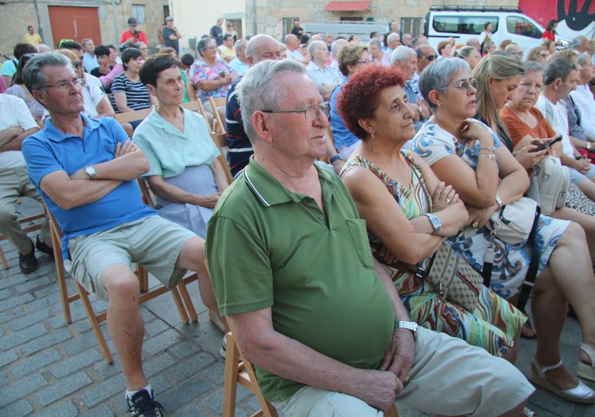 Público en una de las actividades del pasado año en la plaza de España.