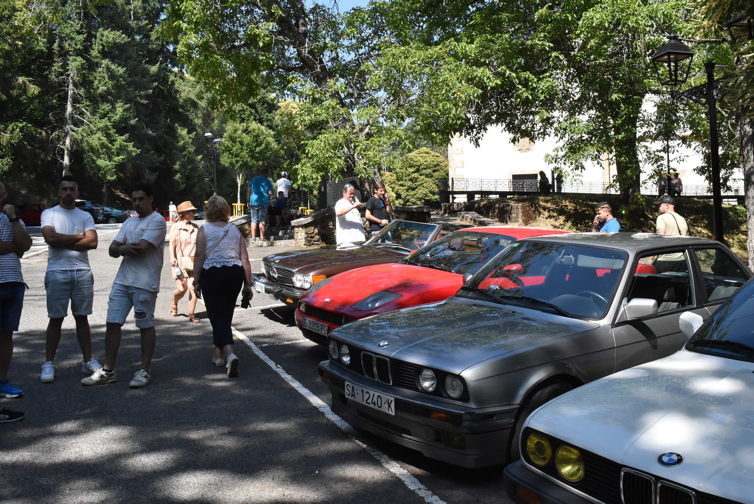 Éxito en la primera concentración de coches clásicos y vespas celebrada en Béjar