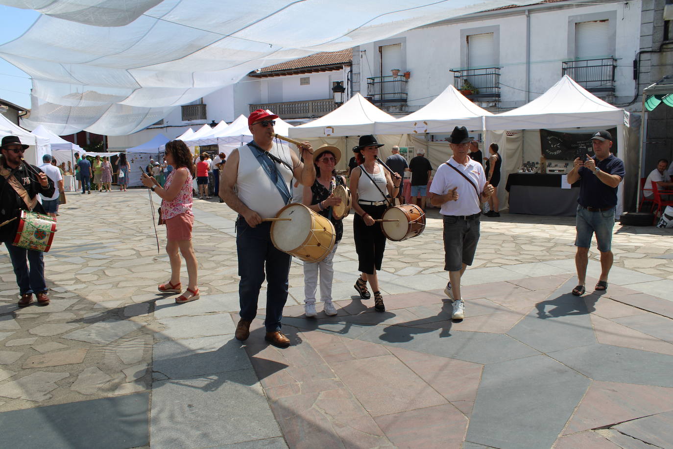 Festival de sabores en una animada feria en Linares de Riofrío