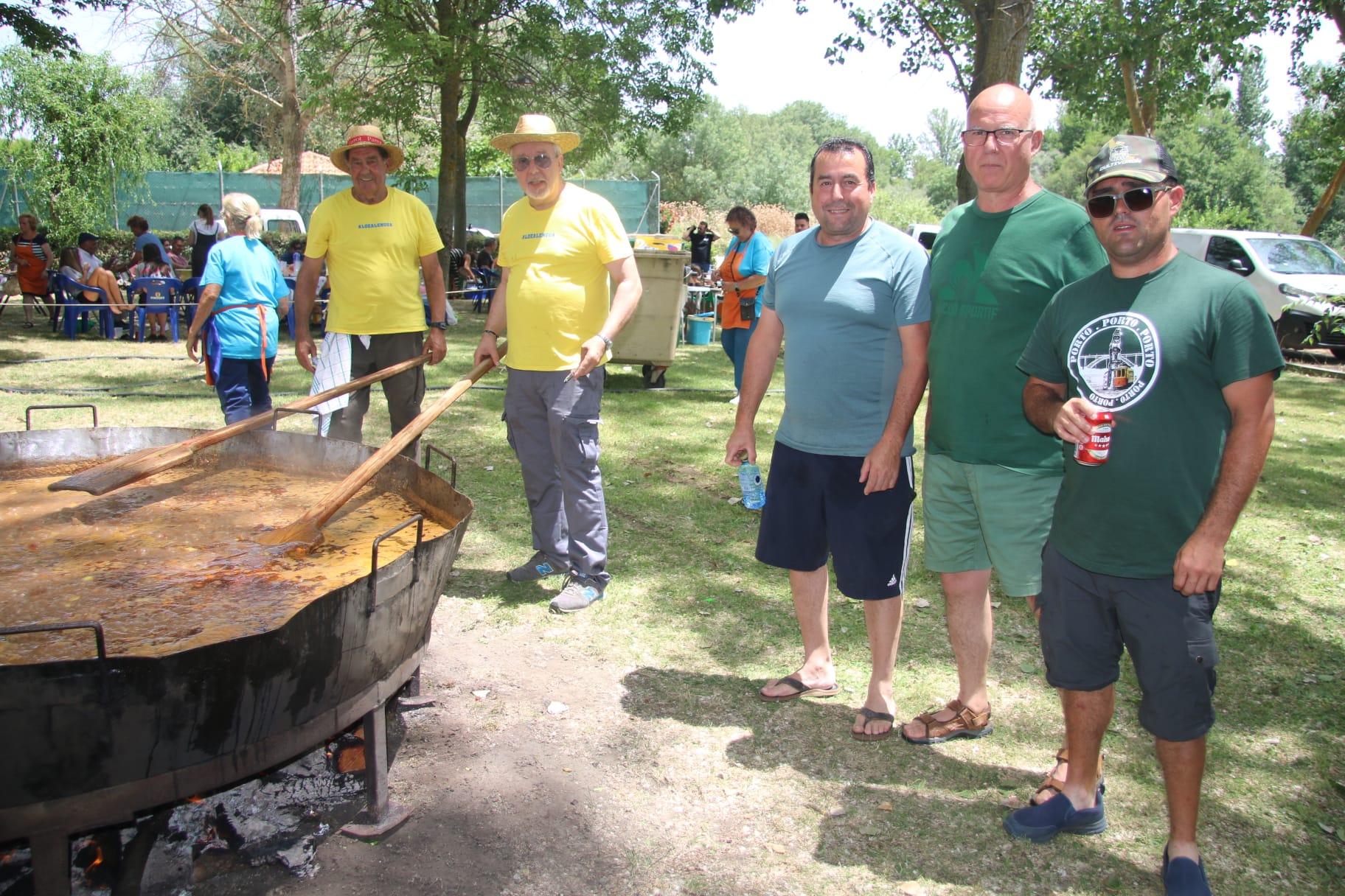 Gran comida de hermandad anual en Aldealengua en la ribera del Tormes