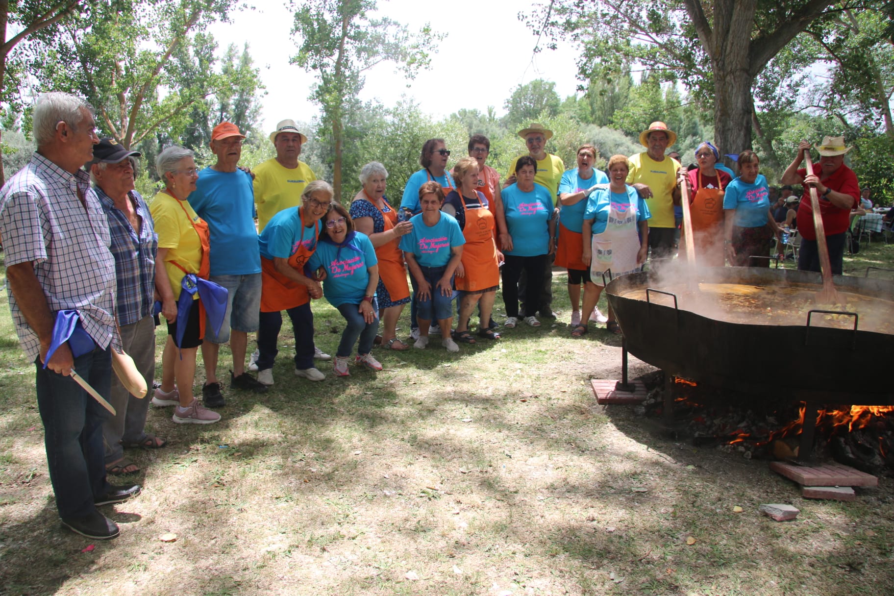 Gran comida de hermandad anual en Aldealengua en la ribera del Tormes