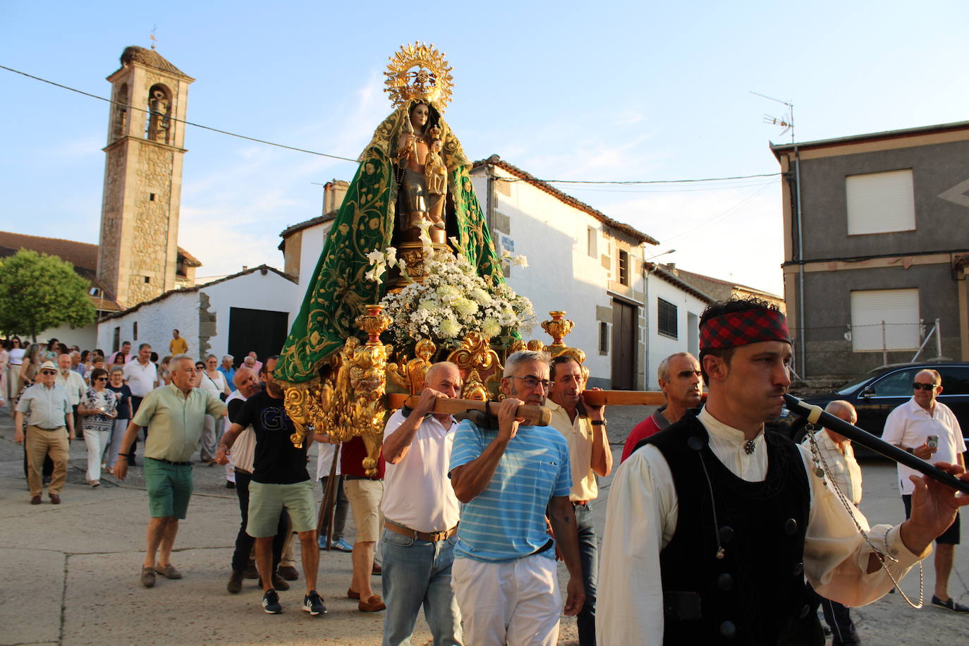 La Virgen de Valparaíso regresa a su ermita en Santibáñez de Béjar