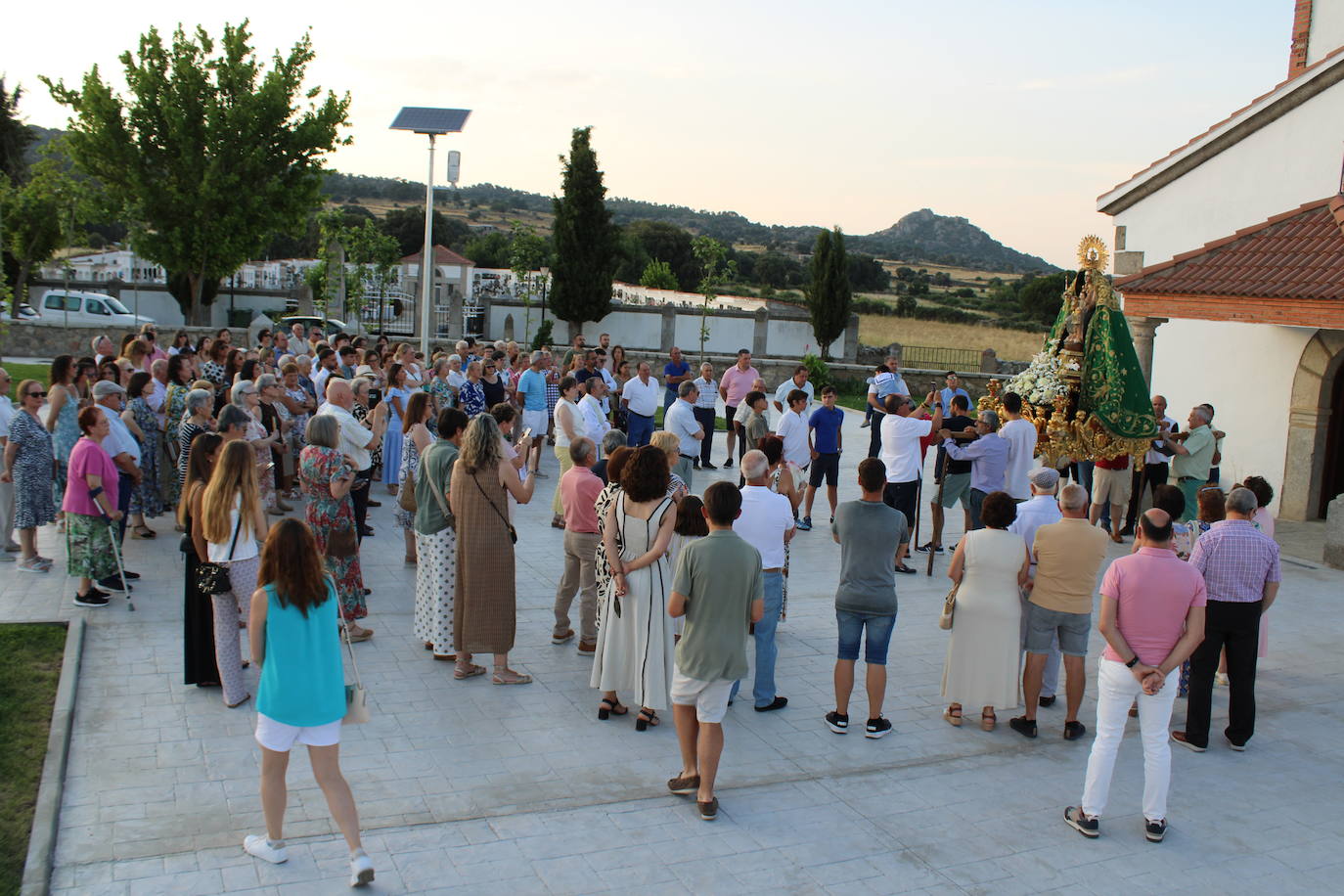 La Virgen de Valparaíso regresa a su ermita en Santibáñez de Béjar