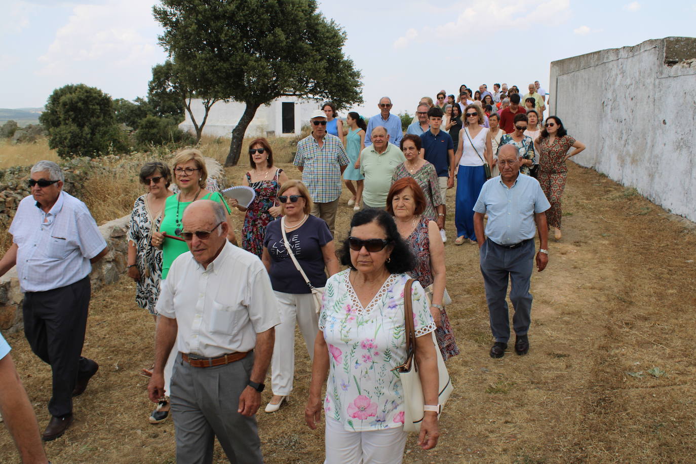 Berrocal de Salvatierra cumple con su patrona Santa Isabel