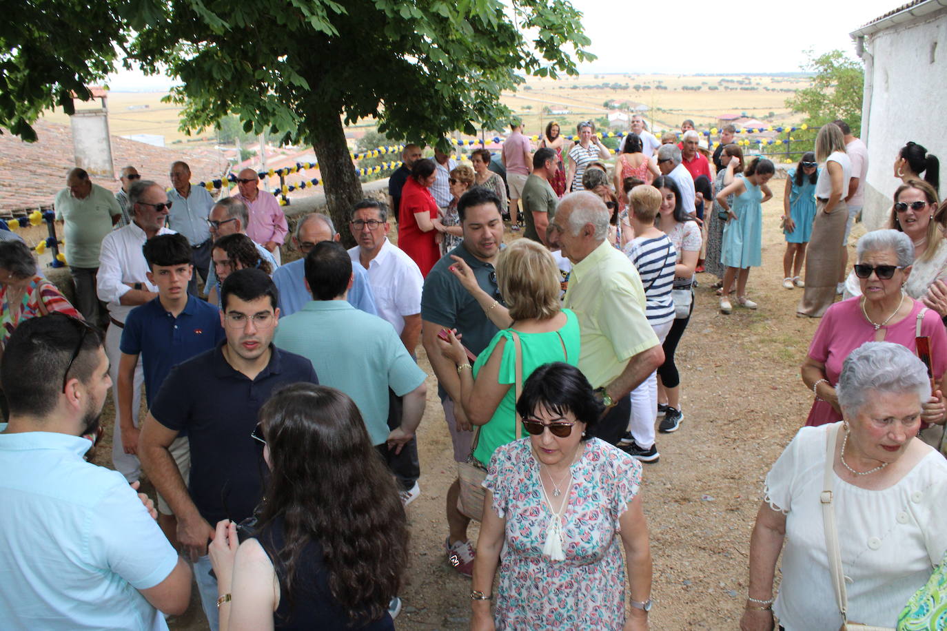 Berrocal de Salvatierra cumple con su patrona Santa Isabel