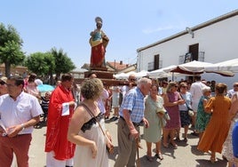 Procesión con San Pedro.