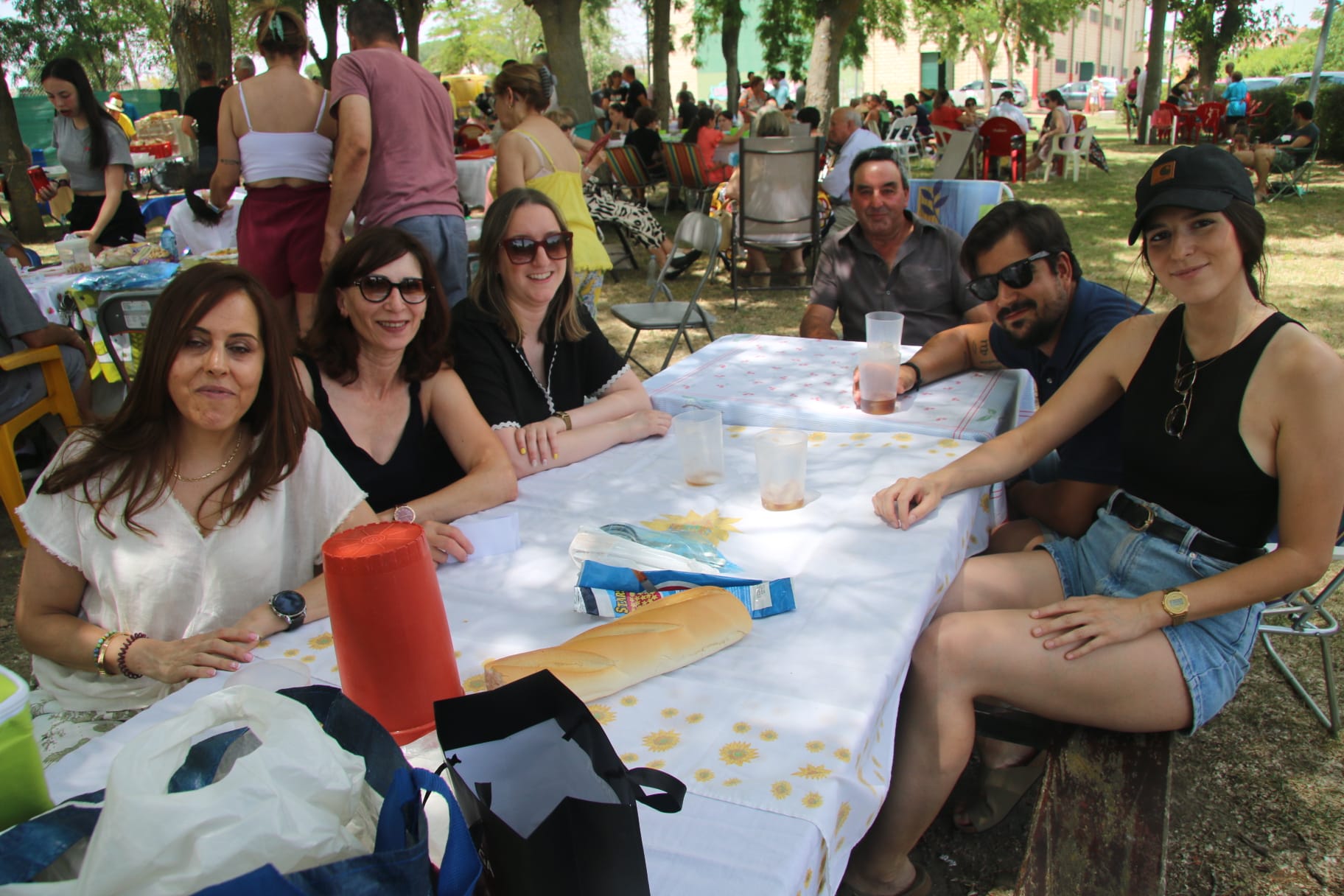 Gran comida de hermandad anual en Aldealengua en la ribera del Tormes