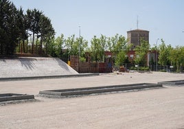 Estado actual de la construcción del aparcamiento entre la avenida de San Agustín y Vicente del Bosque.