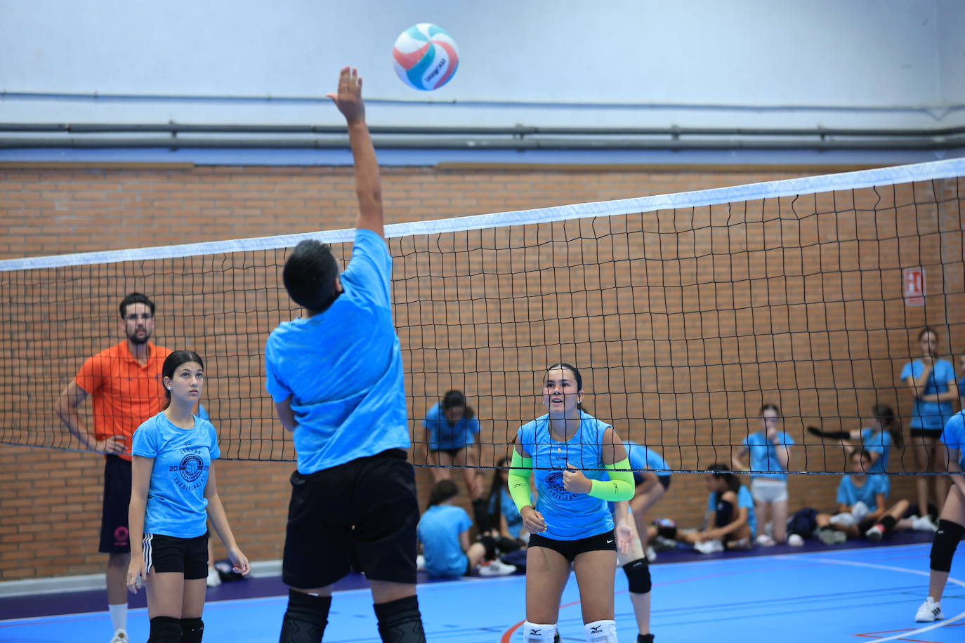El mejor voleibol de cantera en Salamanca para recordar a Cheto