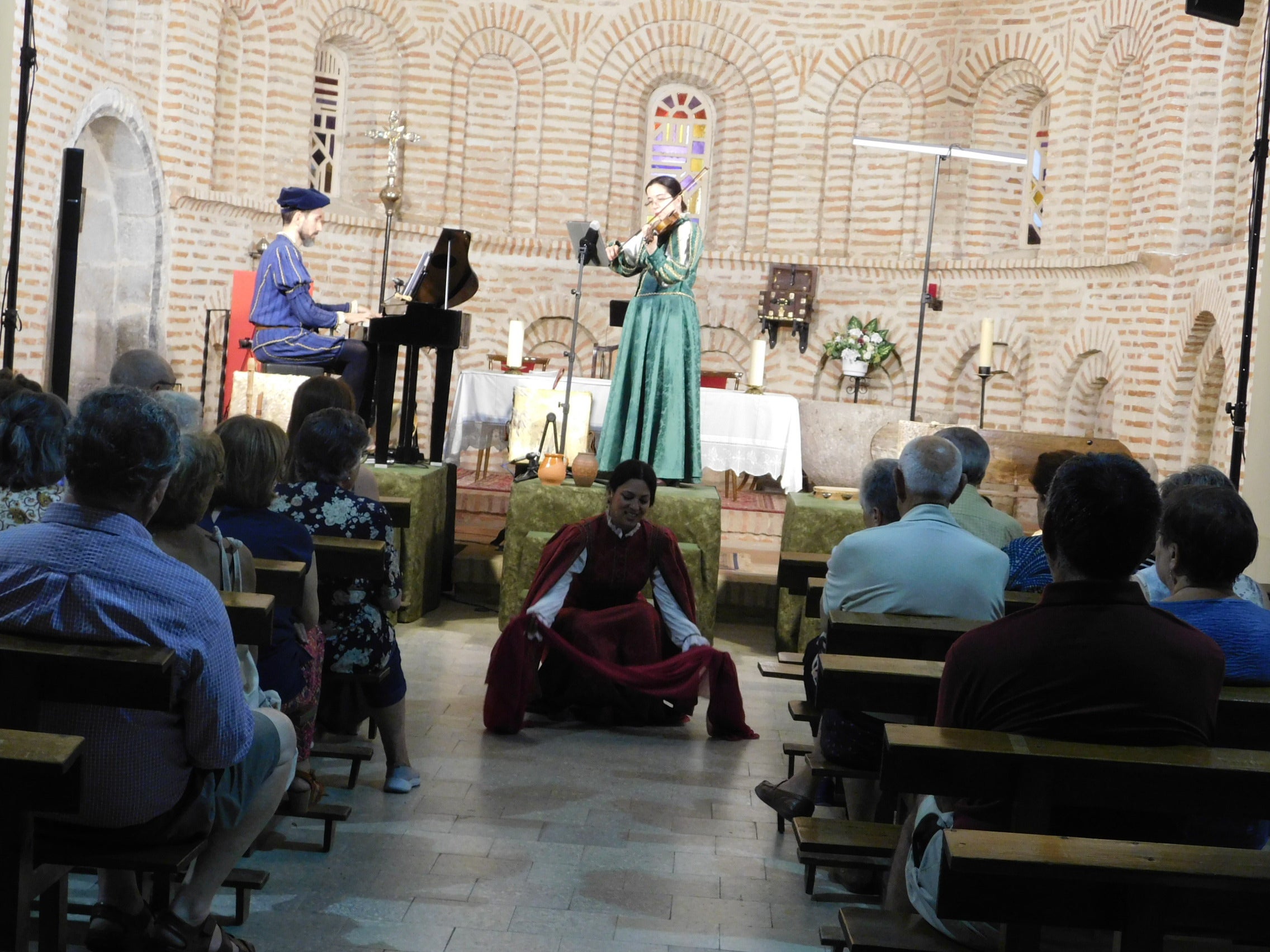 Los vecinos de Gajates disfrutaron de la cita cultural &#039;Arcos y Ecos&#039;