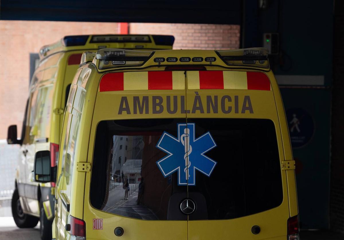 Unas ambulancias, en Barcelona.