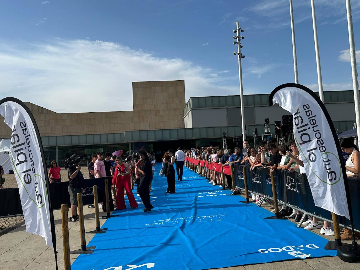 Autoescuelas El Pilar renueva su compromiso con la cultura en los galardones La Alcazaba 2025