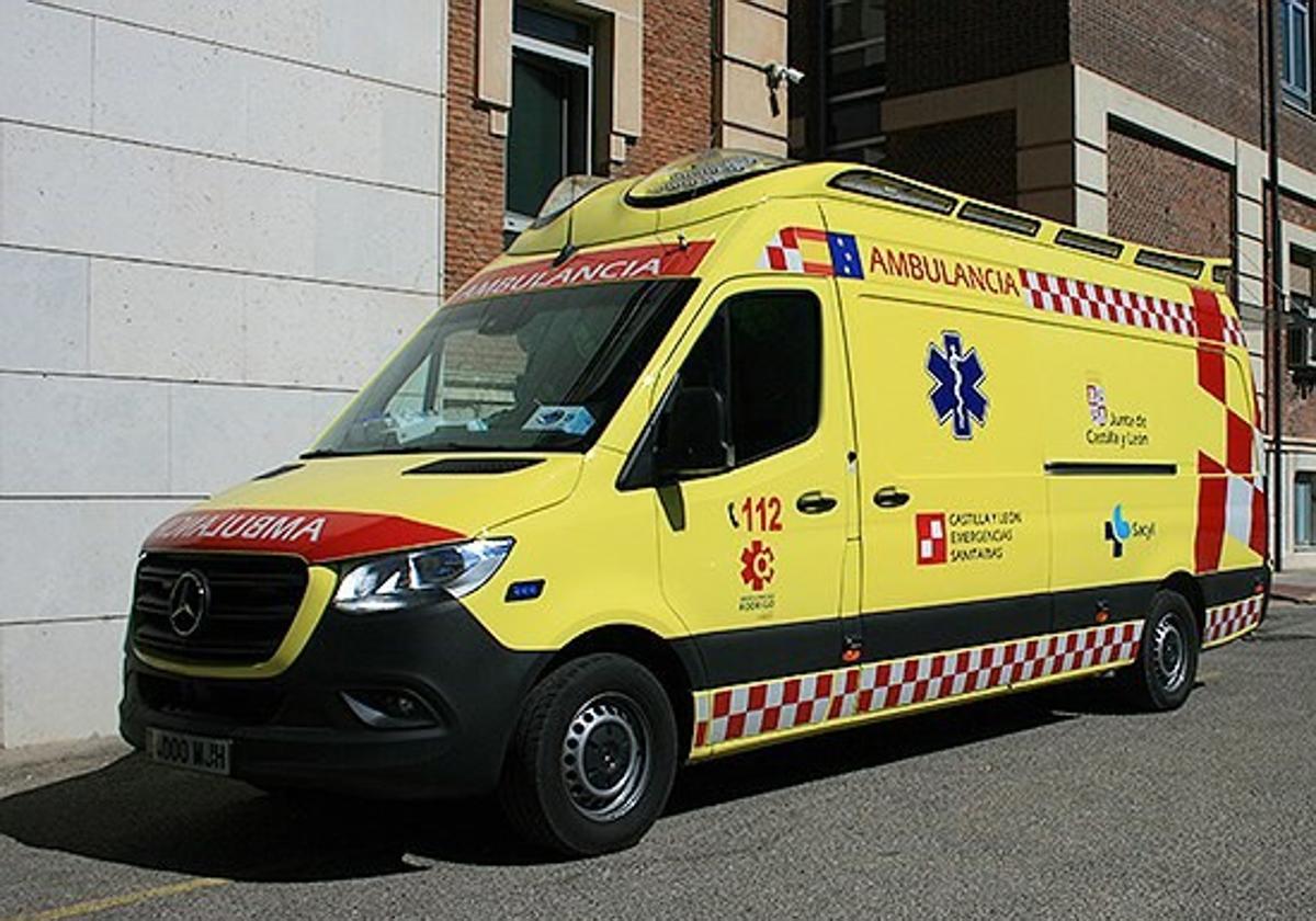Imagen de una ambulancia del Sacyl.
