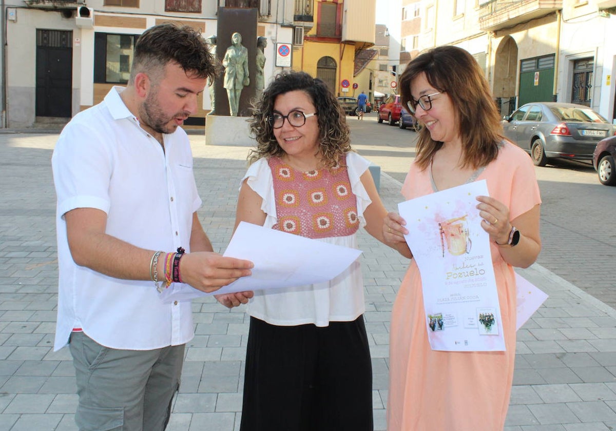 Roberto H. Garabaya, Rocío Sánchez y Sara García presentaron la programación.