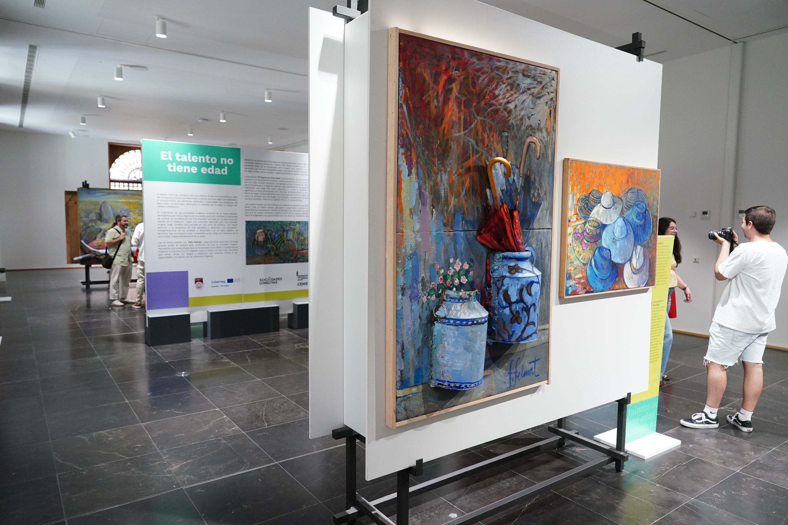 &#039;El talento no tiene edad&#039;, una exposición donde la memoria se convierte en arte