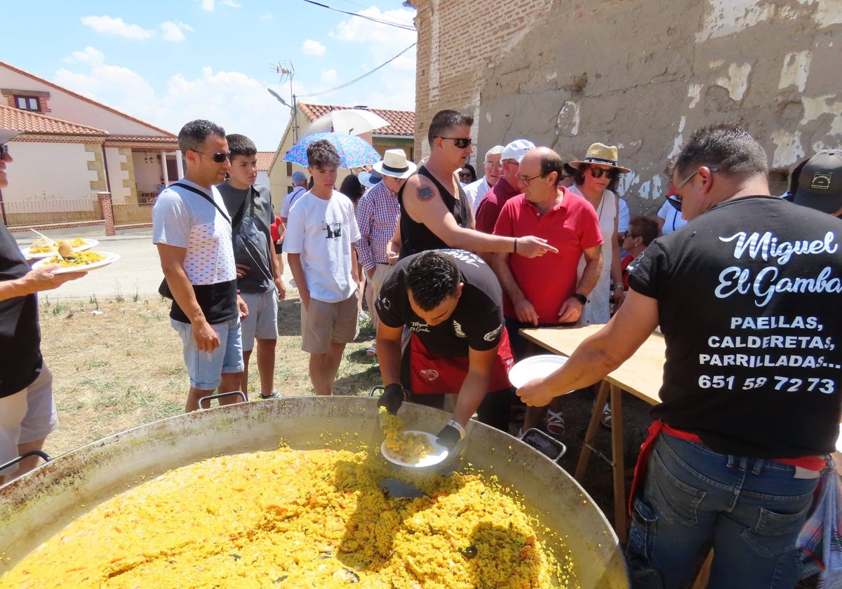 400 platos de paella para poner fin a las fiestas de Mancera