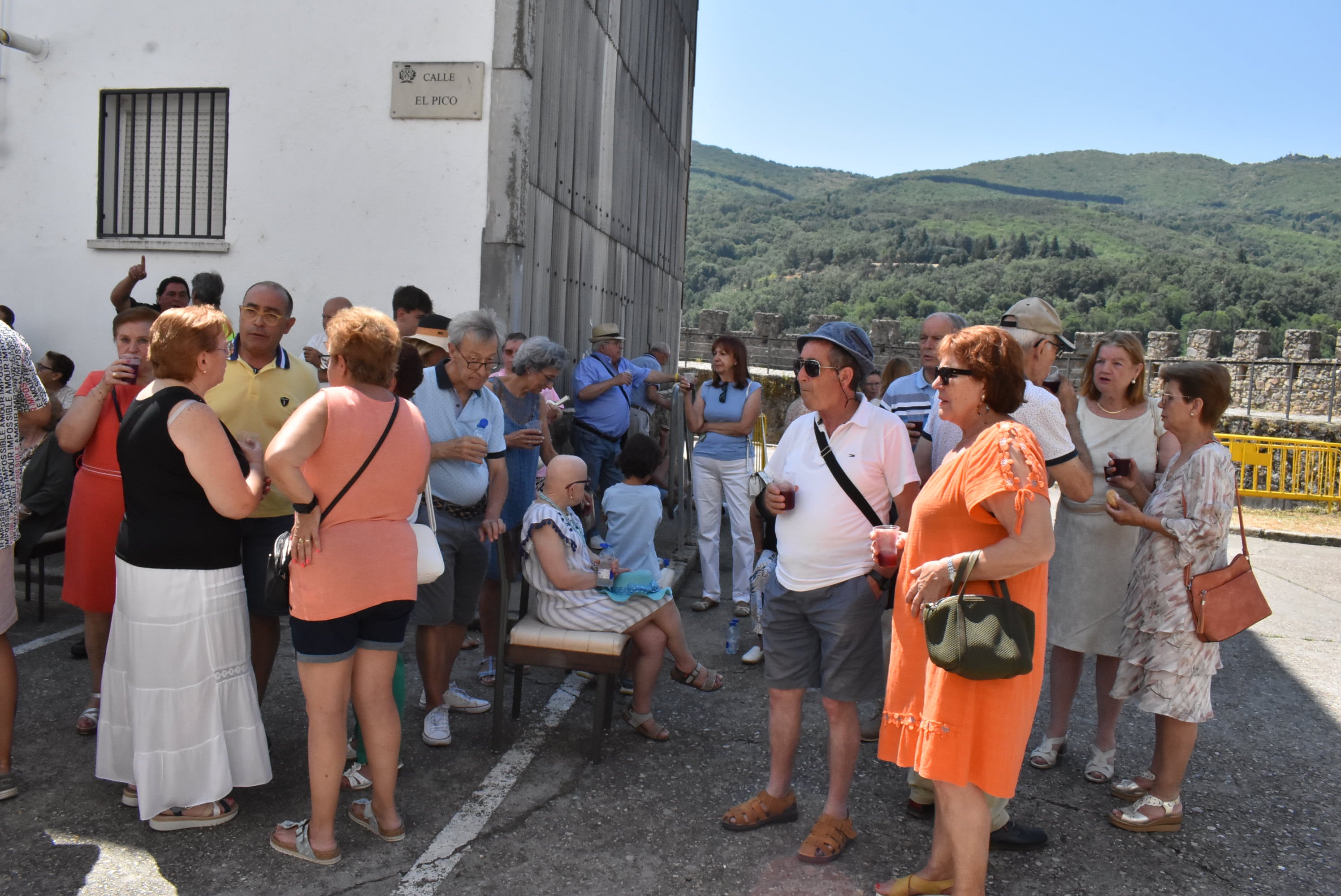 El barrio de La Antigua en Béjar honra a San Cristóbal para despedir sus fiestas de verano