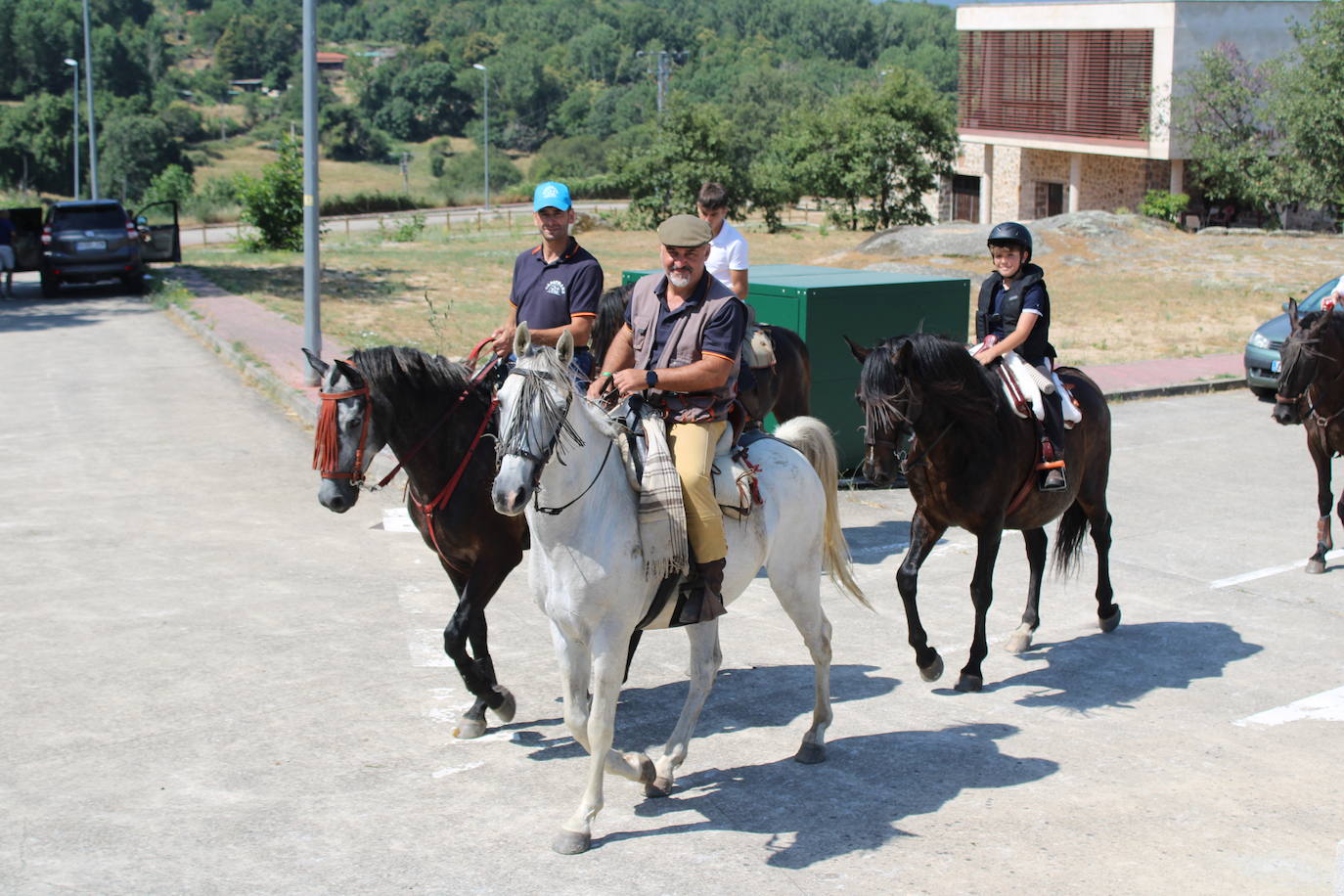 Cantagallo congrega a los amantes de los caballos en su primera ruta ecuestre