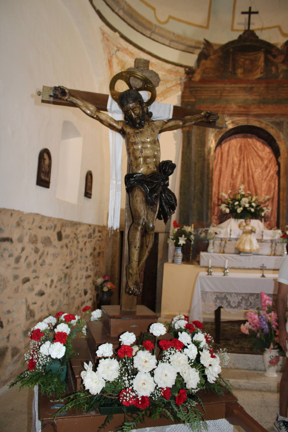 Endrinal despide sus fiestas con el día del Cristo y la paella