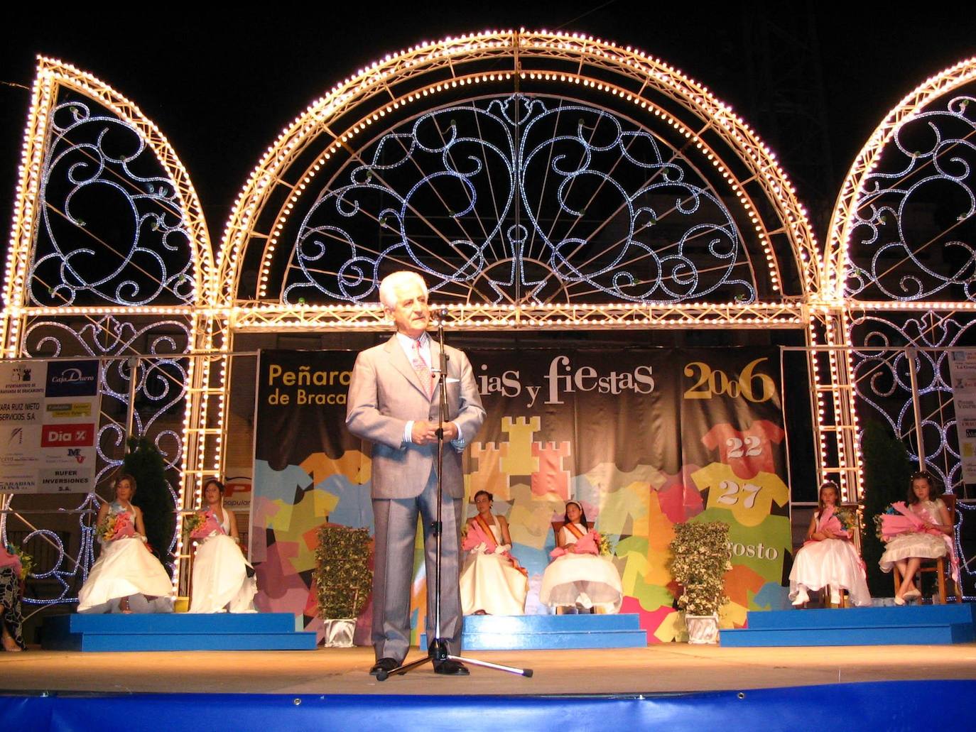 Pregonando las fiestas de Peñaranda de Bracamonte el 29 de agosto de 2006.