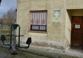 Entrada al consultorio médico de La Redonda.