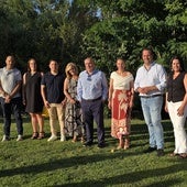 David Mingo, arropado por los integrantes del equipo de Gobierno de Santa Marta de Tormes.